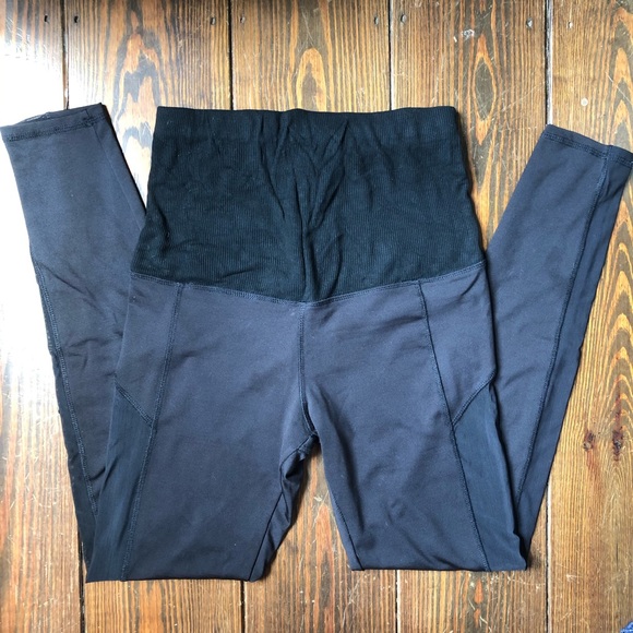 SOLD Electric Yoga Maternity Leggings, Size Small - Picture 3 of 6